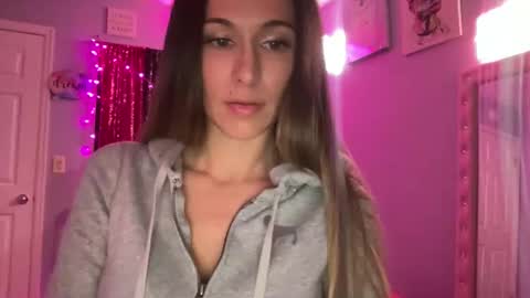 Snapshot of calibarbie24 chatting on November 27, 6:48 am calibarbie24 online show from November 27, 6:48 am