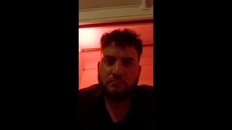 Snapshot of caliboy01990872 chatting on March 26, 8:42 am caliboy01990872 online show from March 26, 8:42 am