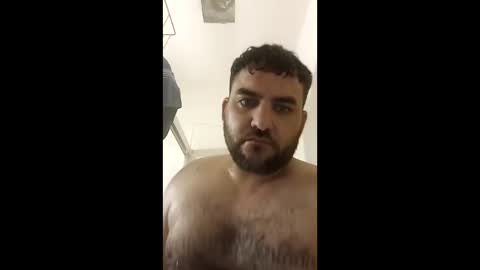 Snapshot of caliboy01990872 chatting on April 3, 6:44 am caliboy01990872 online show from April 3, 6:44 am