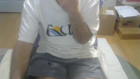 Snapshot of califun4u chatting on January 12, 3:39 am califun4u online show from January 12, 3:39 am