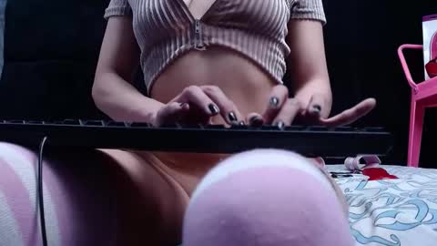 Snapshot of calipso_swet chatting on December 20, 7:44 am Calipso Swet online show from December 20, 7:44 am