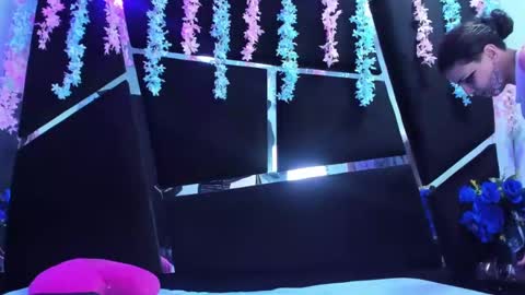 Snapshot of calipso_swet chatting on September 16, 8:43 pm Calipso Swet online show from September 16, 8:43 pm