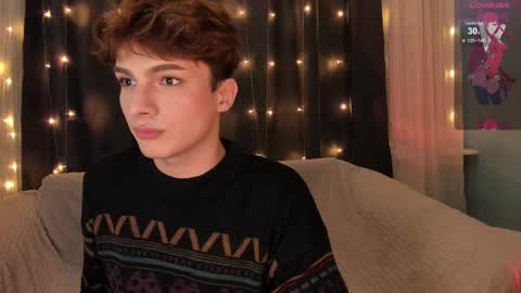 Snapshot of call__me_leo chatting on December 19, 9:49 pm Call me Leo online show from December 19, 9:49 pm
