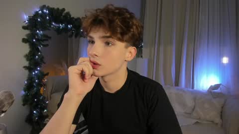 Snapshot of call__me_leo chatting on January 4, 6:52 am Call me Leo online show from January 4, 6:52 am