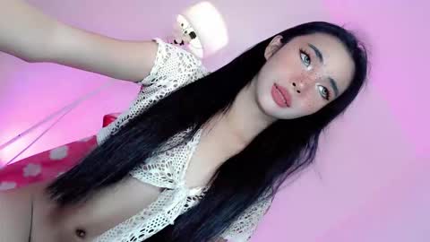 Snapshot of call_me_nina chatting on May 12, 4:31 am call_me_nina online show from May 12, 4:31 am
