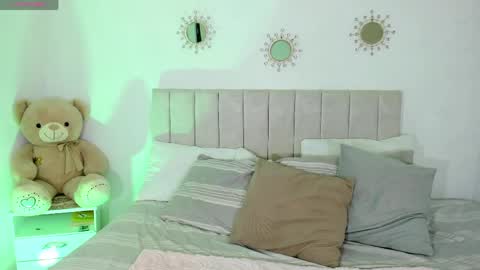 Snapshot of call_me_nora chatting on April 26, 6:00 am NORA online show from April 26, 6:00 am