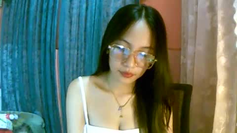 Freya online show from October 12, 4:55 am