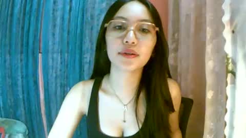 Freya online show from October 17, 3:10 am