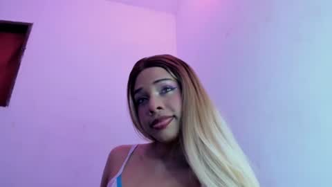 Snapshot of calliedemon_ chatting on July 1, 8:05 am Callie online show from July 1, 8:05 am