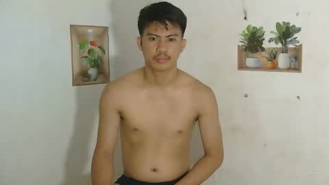 Snapshot of callme_jus chatting on April 24, 4:48 am Jus online show from April 24, 4:48 am