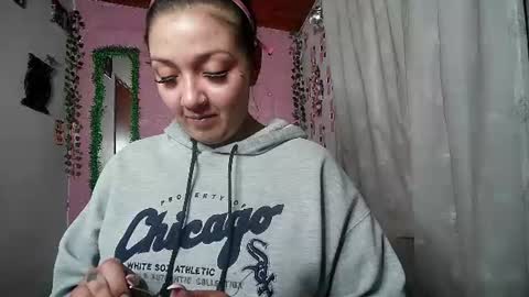 Snapshot of callme_lolas chatting on June 23, 5:16 am paula online show from June 23, 5:16 am