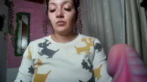 Snapshot of callme_lolas chatting on July 14, 2:05 am paula online show from July 14, 2:05 am