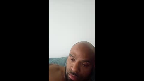 Snapshot of callme_mr chatting on May 11, 9:12 pm Callme Mr online show from May 11, 9:12 pm