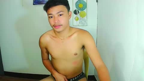 Snapshot of callmebabyceejay_ chatting on May 28, 8:06 pm Ceejay online show from May 28, 8:06 pm