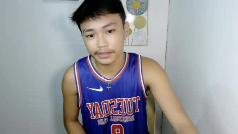 Snapshot of callmebabyceejay_ chatting on June 6, 5:17 pm Ceejay online show from June 6, 5:17 pm