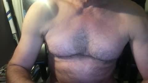 Snapshot of callum5555 chatting on January 6, 1:42 am callum5555 online show from January 6, 1:42 am