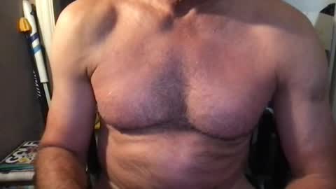 Snapshot of callum5555 chatting on July 20, 3:25 pm callum5555 online show from July 20, 3:25 pm