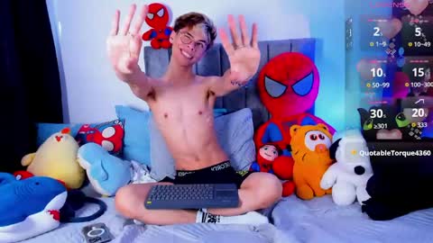 callum online show from April 22, 6:31 pm