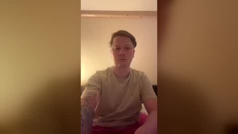 Snapshot of callumreeton chatting on July 1, 12:07 pm callumreeton online show from July 1, 12:07 pm