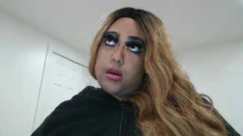 Snapshot of cals9x chatting on December 4, 11:24 pm camzxoxox online show from December 4, 11:24 pm