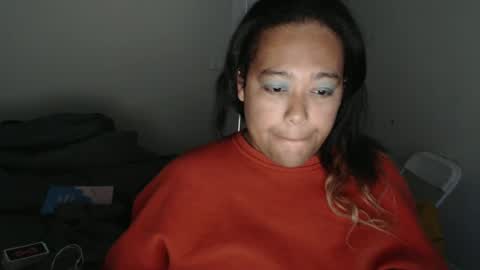 Snapshot of cals9x chatting on October 2, 12:23 pm camzxoxox online show from October 2, 12:23 pm