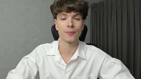 Hey I am Calvin  online show from March 6, 5:09 pm