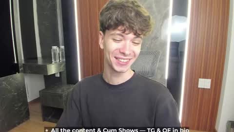 Hey I am Calvin  online show from March 30, 5:25 pm