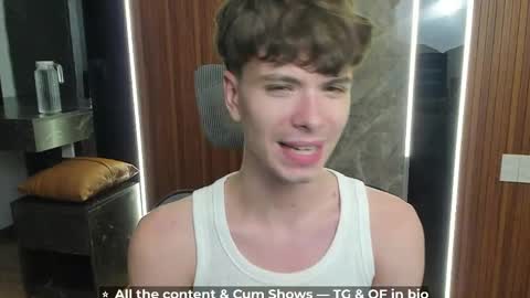 Hey I am Calvin  online show from April 2, 5:10 pm