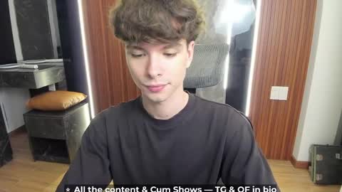 Snapshot of calvin_loves_you chatting on April 29, 5:30 pm Hey I am Calvin online show from April 29, 5:30 pm