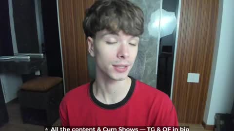 Snapshot of calvin_loves_you chatting on May 2, 5:18 pm Hey I am Calvin online show from May 2, 5:18 pm