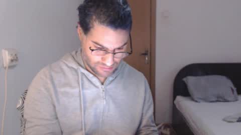 Snapshot of calvinjohnlad chatting on February 1, 3:10 pm Calvinjohnlad online show from February 1, 3:10 pm