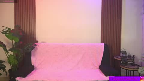 Snapshot of calypso_and_ge1 chatting on May 12, 5:43 pm Calypso and Kayla online show from May 12, 5:43 pm