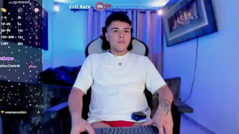 Snapshot of cam_suaza chatting on June 11, 6:11 am online show from June 11, 6:11 am
