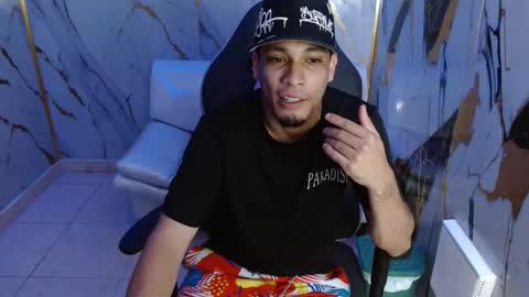 Snapshot of cam_xman chatting on April 26, 4:15 pm cam_xman online show from April 26, 4:15 pm