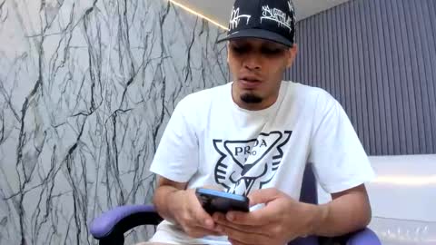 Snapshot of cam_xman chatting on May 4, 12:56 pm cam_xman online show from May 4, 12:56 pm