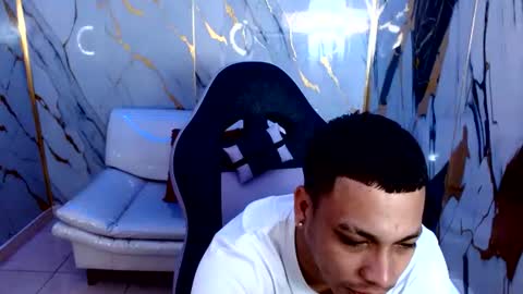 Snapshot of cam_xman chatting on June 30, 12:50 pm cam_xman online show from June 30, 12:50 pm