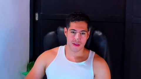 camara110 online show from December 5, 1:58 am
