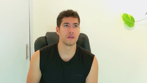 Snapshot of camara110 chatting on November 6, 12:33 am camara110 online show from November 6, 12:33 am