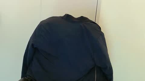 Snapshot of camara110 chatting on November 18, 2:50 am camara110 online show from November 18, 2:50 am