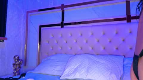 cameron_hearts online show from March 21, 12:21 pm