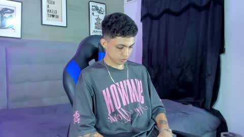 CAMERON online show from April 11, 4:17 am