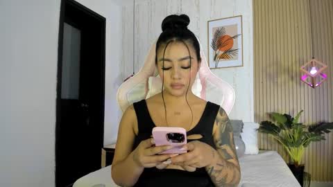 Cameron  online show from October 30, 8:20 pm