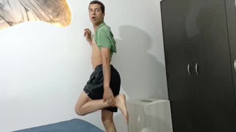 Snapshot of cameronsilverman chatting on May 26, 8:49 pm cameronsilverman online show from May 26, 8:49 pm