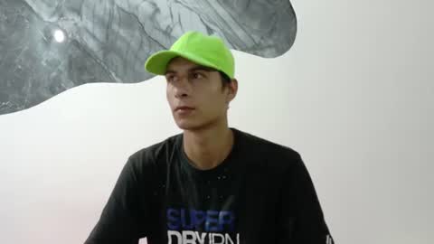 Snapshot of cameronsilverman chatting on June 16, 7:49 pm cameronsilverman online show from June 16, 7:49 pm