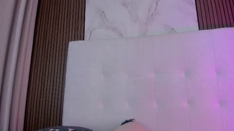 cami_adamss online show from July 22, 11:35 am