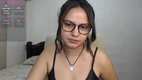 Snapshot of cami_valbuena chatting on September 27, 8:14 pm Camila Valbuena online show from September 27, 8:14 pm
