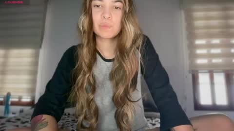 Snapshot of camii19y chatting on April 21, 9:17 pm camii19y online show from April 21, 9:17 pm