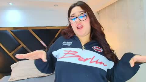 Snapshot of camiila_osorio chatting on April 28, 2:27 am Camila Osorio online show from April 28, 2:27 am