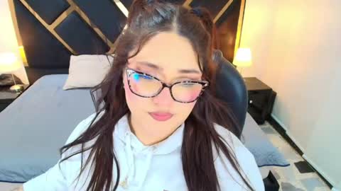 Snapshot of camiila_osorio chatting on April 30, 7:20 pm Camila Osorio online show from April 30, 7:20 pm