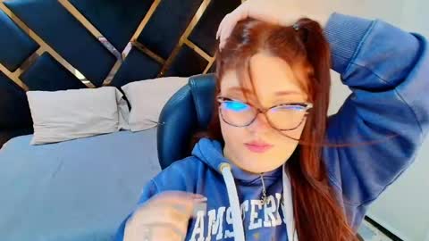 Snapshot of camiila_osorio chatting on May 11, 7:22 pm Camila Osorio online show from May 11, 7:22 pm